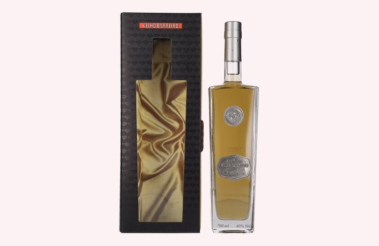 Velho Barreiro DIAMOND Cachaça 40% Vol. 0,7l in geschenkverpakking