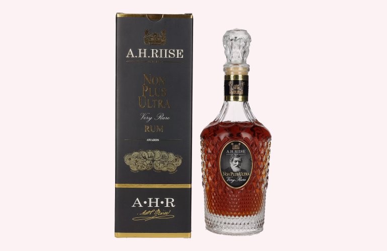 A.H. Riise NON PLUS ULTRA Very Rare Rum - Old Edition 42% Vol. 0,7l in geschenkverpakking