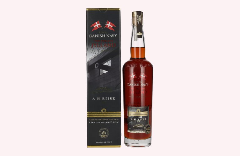 A.H. Riise Royal DANISH NAVY The Frigate JYLLAND Superior Spirit Drink 45% Vol. 0,7l in geschenkverpakking