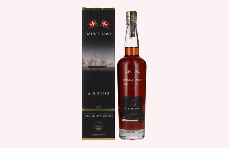 A.H. Riise Royal DANISH NAVY NAVAL CADET Superior Spirit Drink 42% Vol. 0,7l in geschenkverpakking