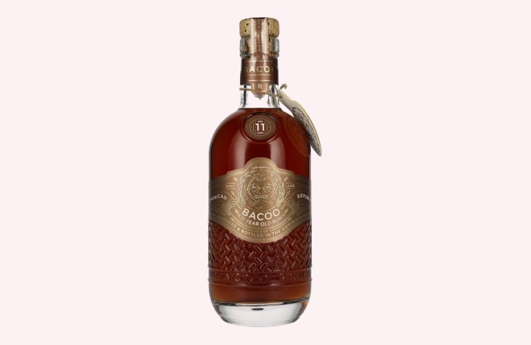 Bacoo 11 Years Old Rum 40% Vol. 0,7l